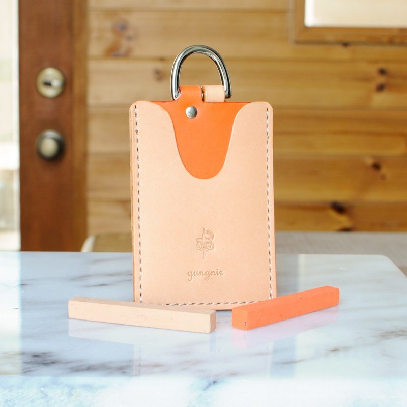 可容纳两款 IC 卡的通行证盒 No.5 Buttero - 证件套/卡套 - 真皮 多色