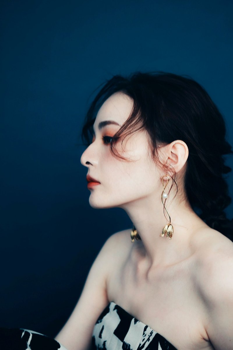 COR-DATE / 花瓣曲线珍珠耳环 - 耳环/耳夹 - 其他材质 