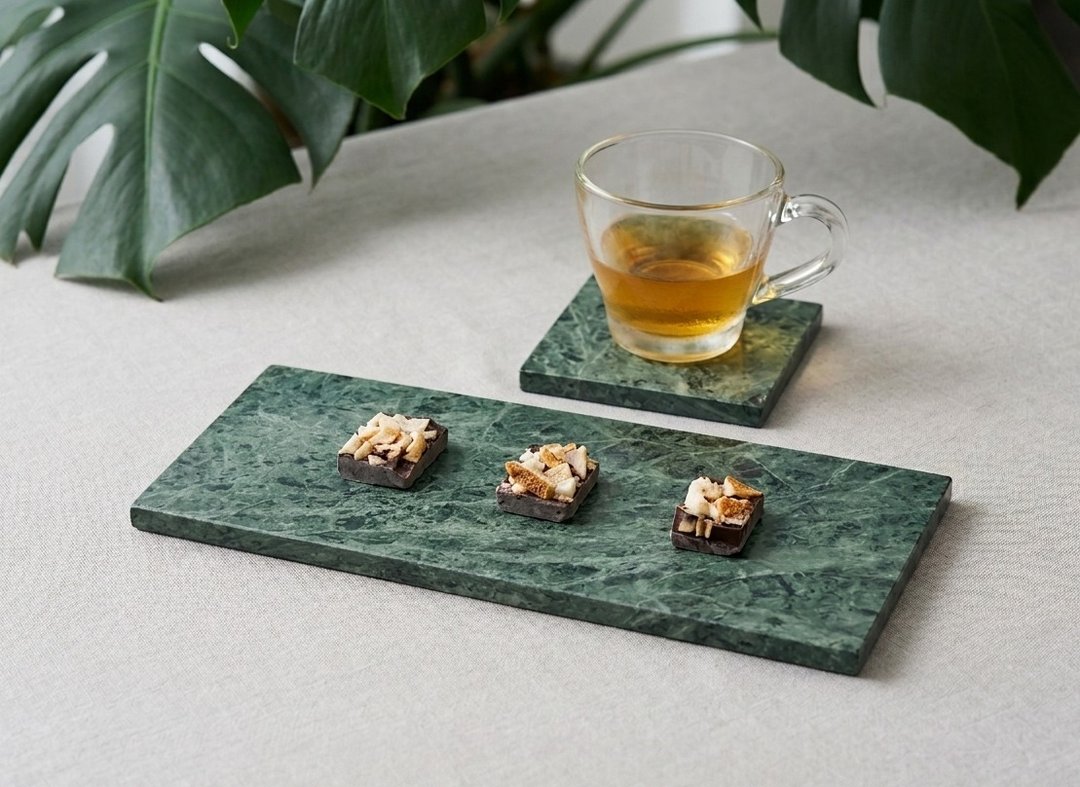 餐桌组合 Serpentine Dining Set 大理石台湾蛇纹石 - 盘子/餐盘/盘架 - 石头 绿色