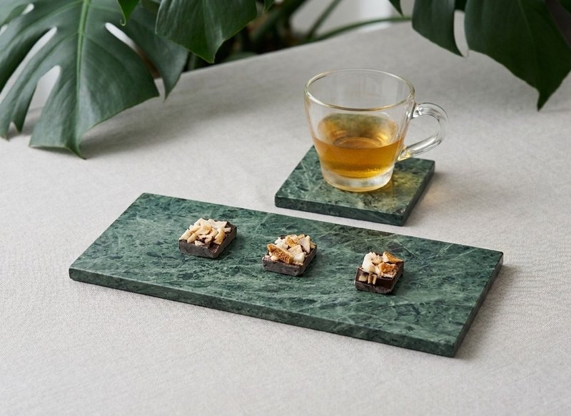 餐桌组合 Serpentine Dining Set 大理石台湾蛇纹石 - 盘子/餐盘/盘架 - 石头 绿色