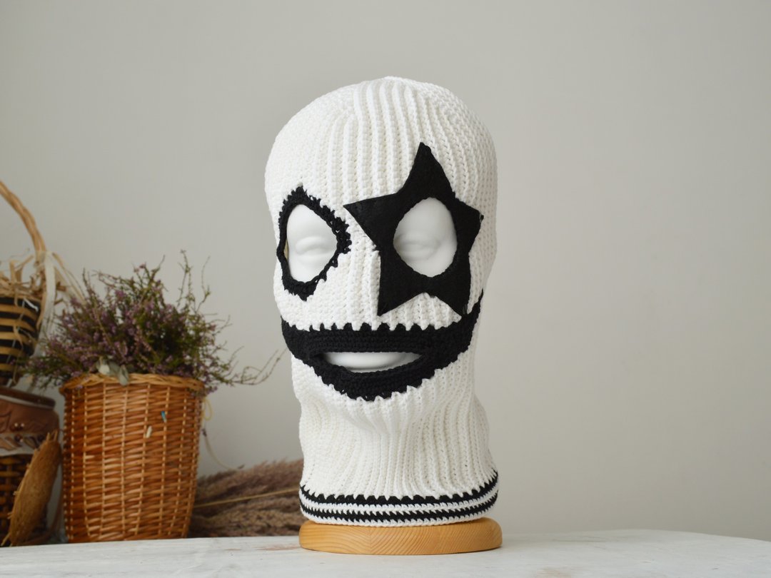 Custom crochet star ski mask for men and woman. Knit balaclava eyes 3 holes - 帽子 - 棉 多色