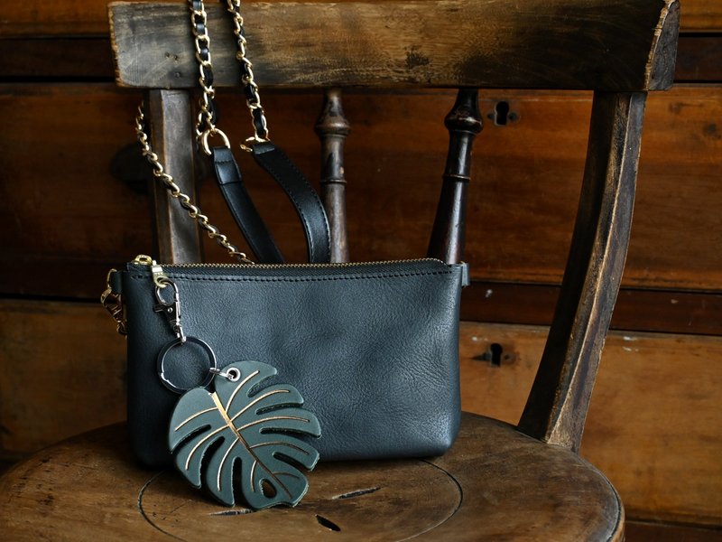 iPhone17 Pro Max 牛皮链条包/钱包/手机包 (英文刻印/礼盒包装) - 手机壳/手机套 - 真皮 黑色