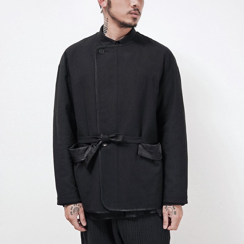 中國風復古漢服圓領繫帶亞麻寬鬆日系工裝感夾克短外套 - 男装外套 - 棉．麻 黑色