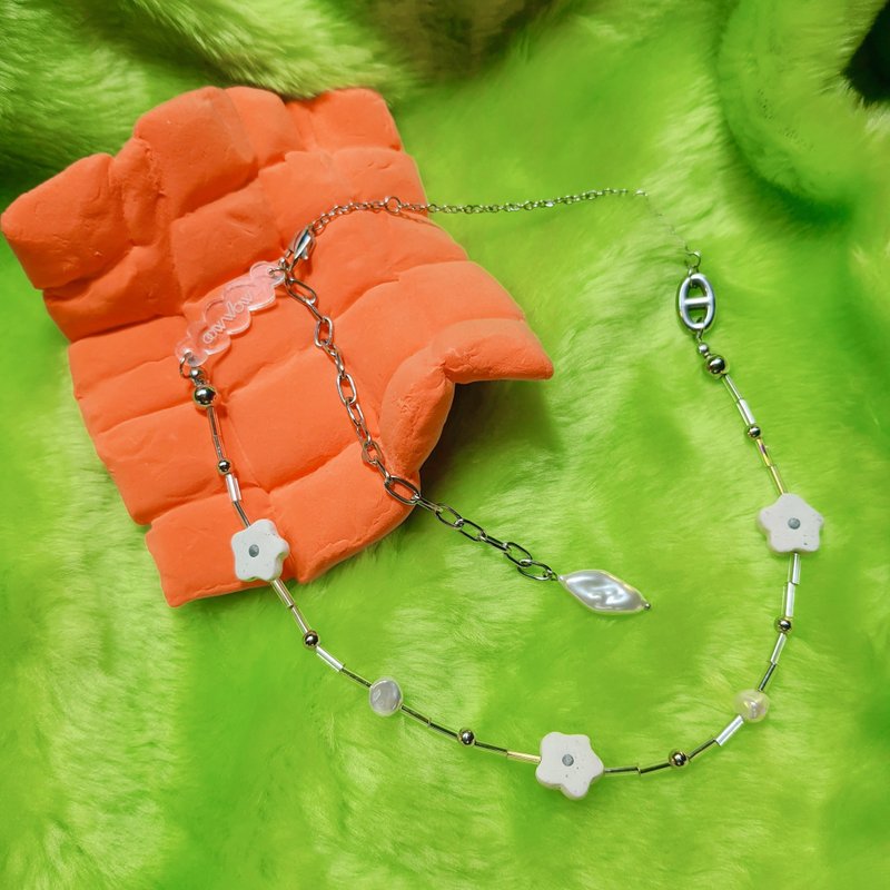 朵朵小花系列 项链 - 可爱 花朵 日系Y2K 颈链 短项链 手作项链 - 项链 - 其他材质 银色