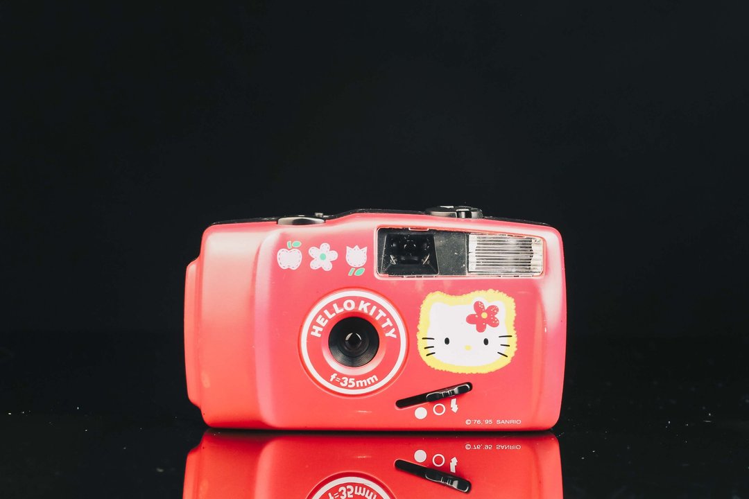SANRIO HELLO KITTY 35mm FILM CAMERA #135底片相机 - 相机 - 其他金属 黑色