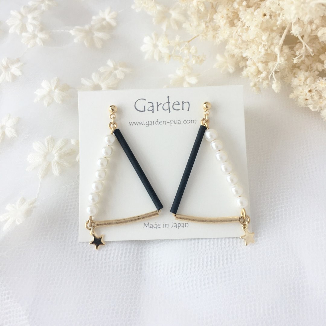 mini sankaku earrigs black - 耳环/耳夹 - 其他金属 黑色