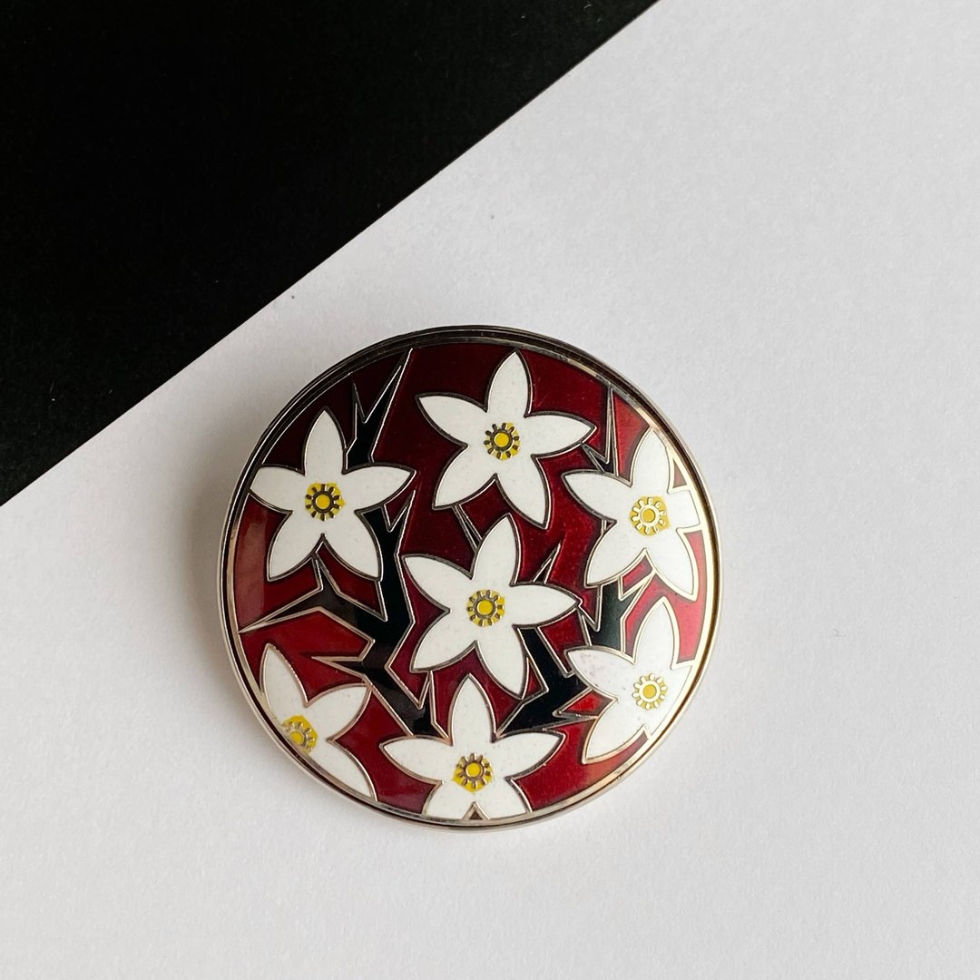 Triangle Scarlet Red Cloisonne brooch Red copper metal cloisonne - 胸针 - 其他材质 红色