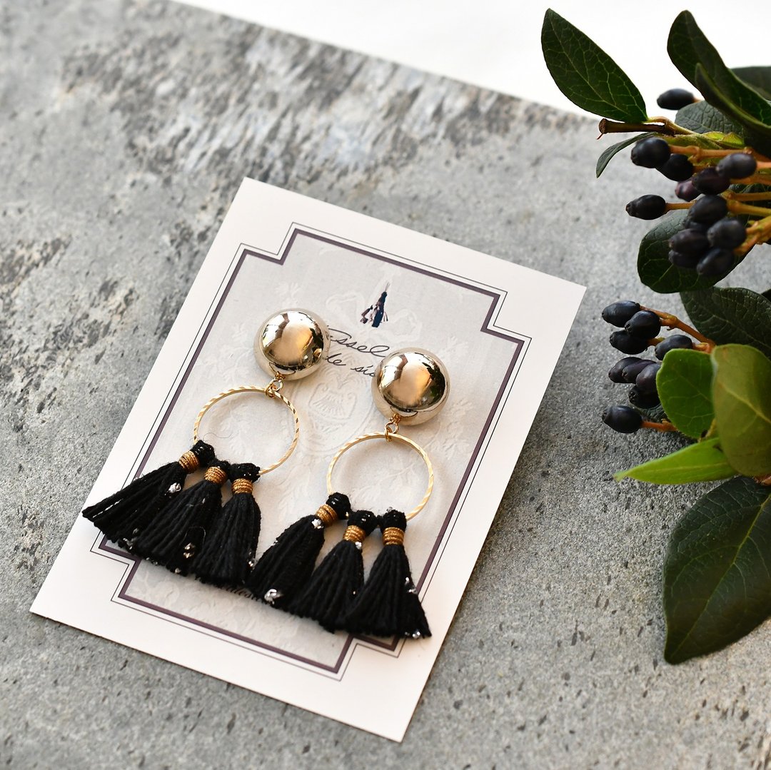 Gold dome tassel earrings/Night sky - 耳环/耳夹 - 绣线 黑色