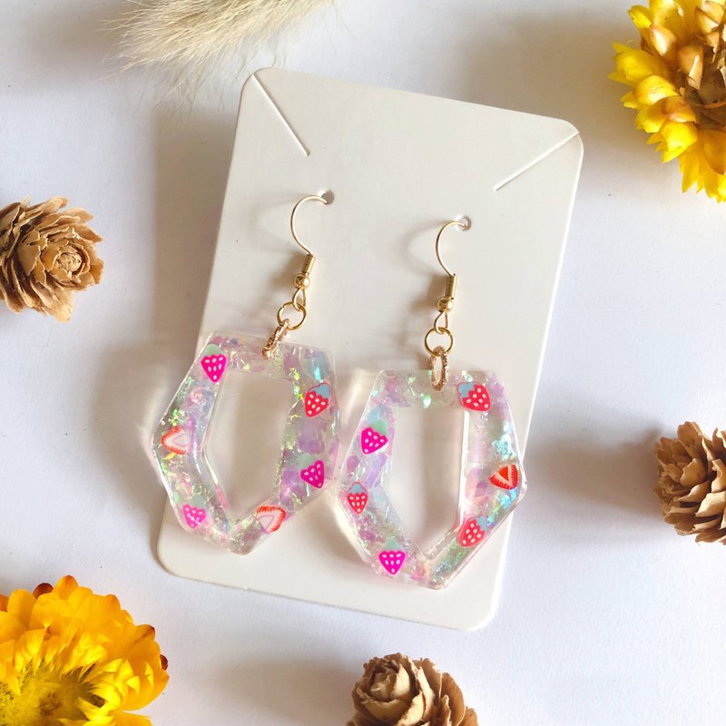 透明草莓耳环 手作 干燥花 日本树脂 真花 - 耳环/耳夹 - 树脂 红色