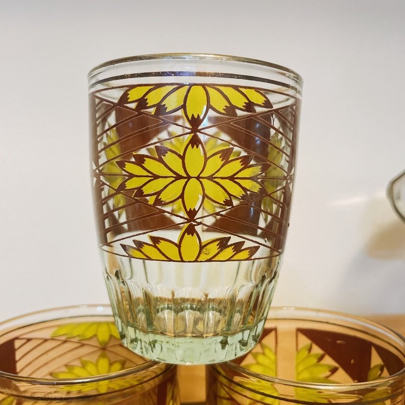 早期几何花卉玻璃杯 - 玻璃杯 - 玻璃 