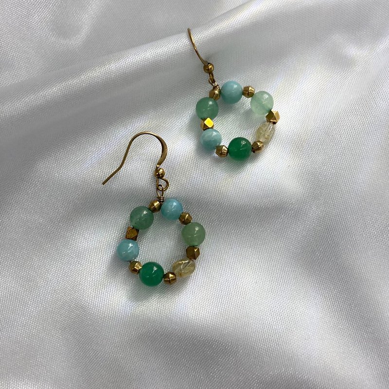 【绿色圆舞曲】绿东菱石/天河石/金发晶 - 耳环/耳夹 - 半宝石 绿色