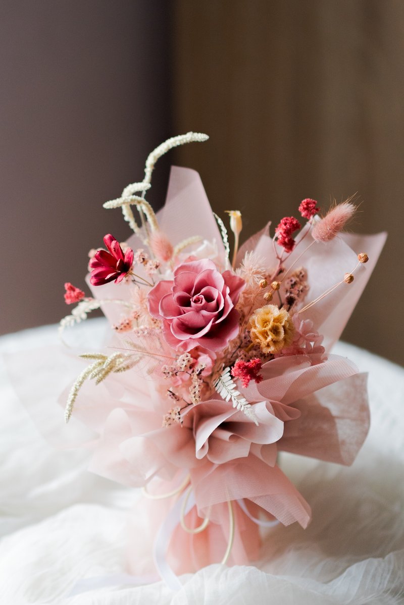 甜蜜莓果永生玫瑰花束 干燥花 永生花 生日礼物 告白花束 七夕 - 干燥花/捧花 - 植物．花 