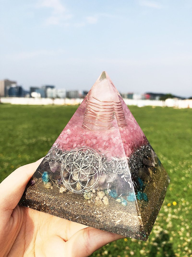 【手作奥刚石- 桃花朵朵开款】提升魅力 吸引正缘好人缘 - 摆饰 - 水晶 粉红色