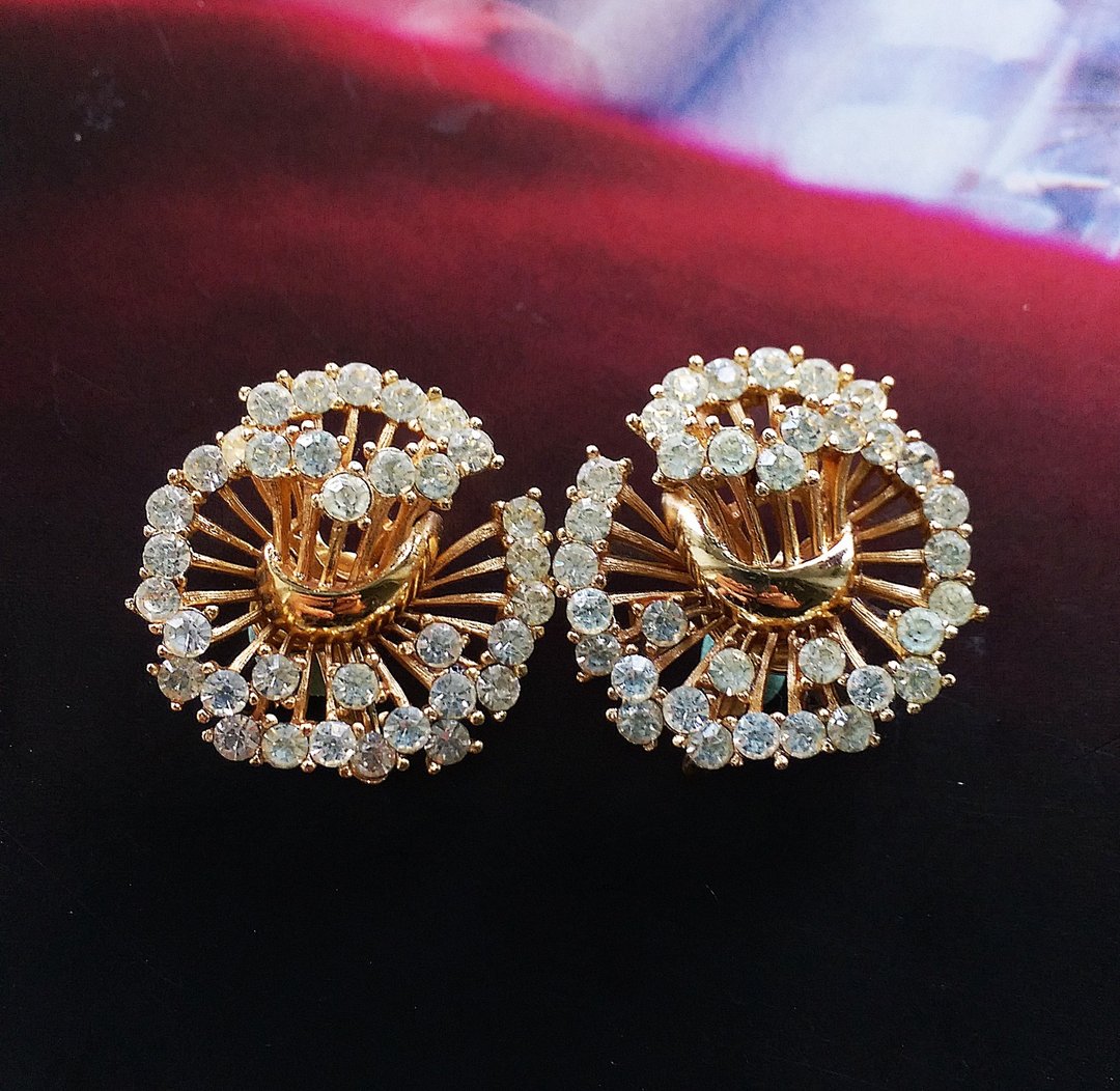 Vintage Jewelry 西洋古董饰品 TRIFARI 灿烂花形 夹式耳环 - 耳环/耳夹 - 其他金属 金色