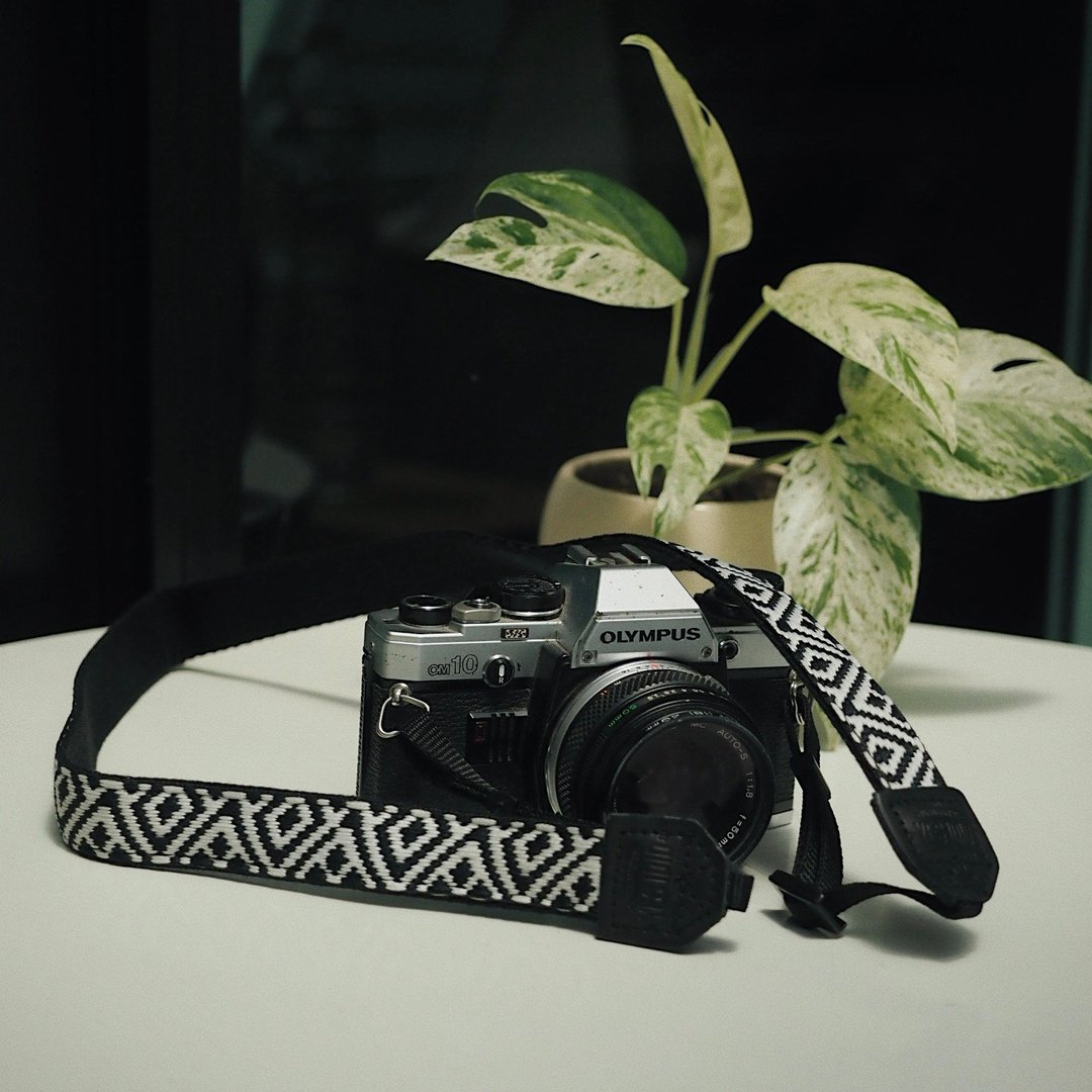 Boho Black (restock)  / SMALL SIZE  / CAMERA STRAP by YES IDID. - 相机背带/脚架 - 人造皮革 黑色