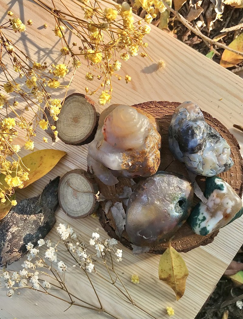 草花原石 / 单颗 - 其他 - 石头 多色