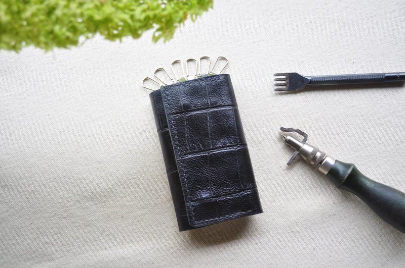 6孔皮革钥匙包-鳄鱼压纹植鞣牛皮-经典黑 - 钥匙链/钥匙包 - 真皮 