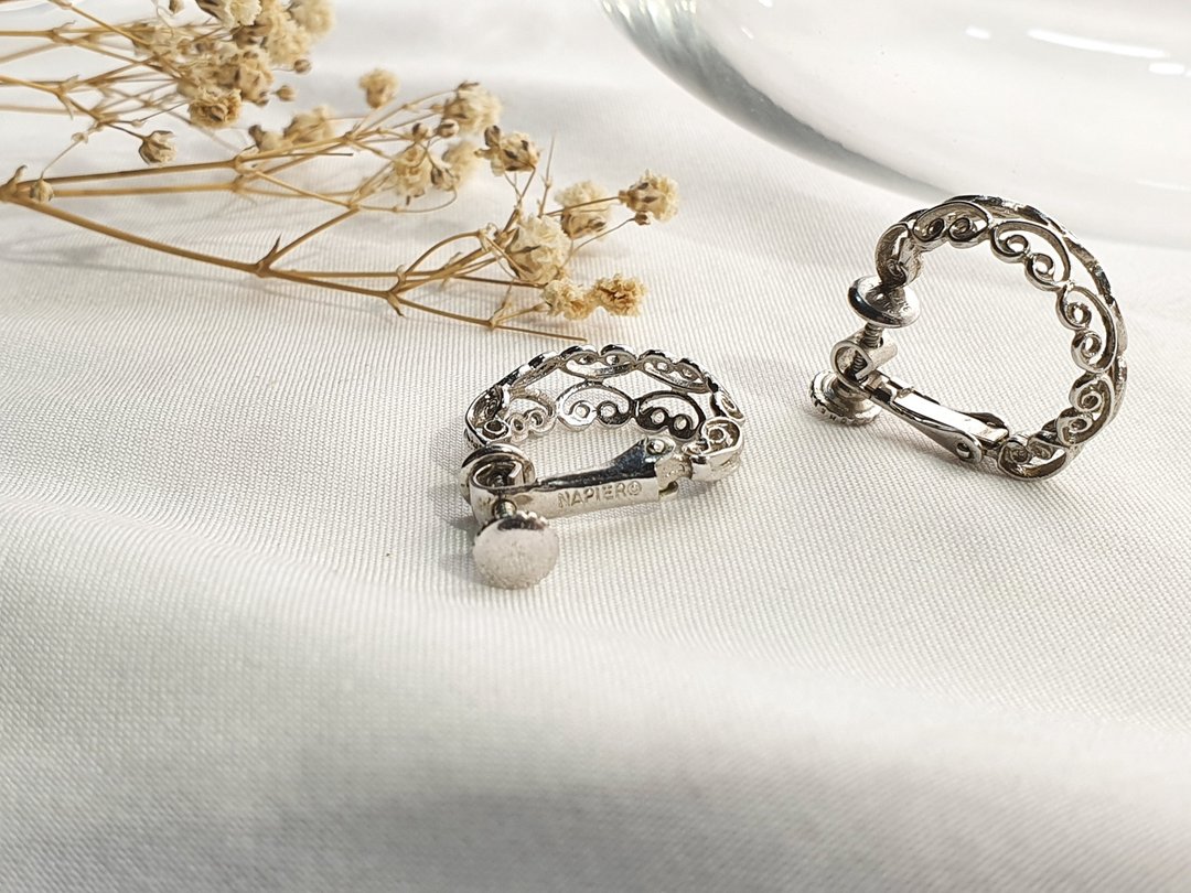 【美国带回 西洋古董饰品】美国品牌Napier 复古耳环 夹式耳环 - 耳环/耳夹 - 其他金属 银色