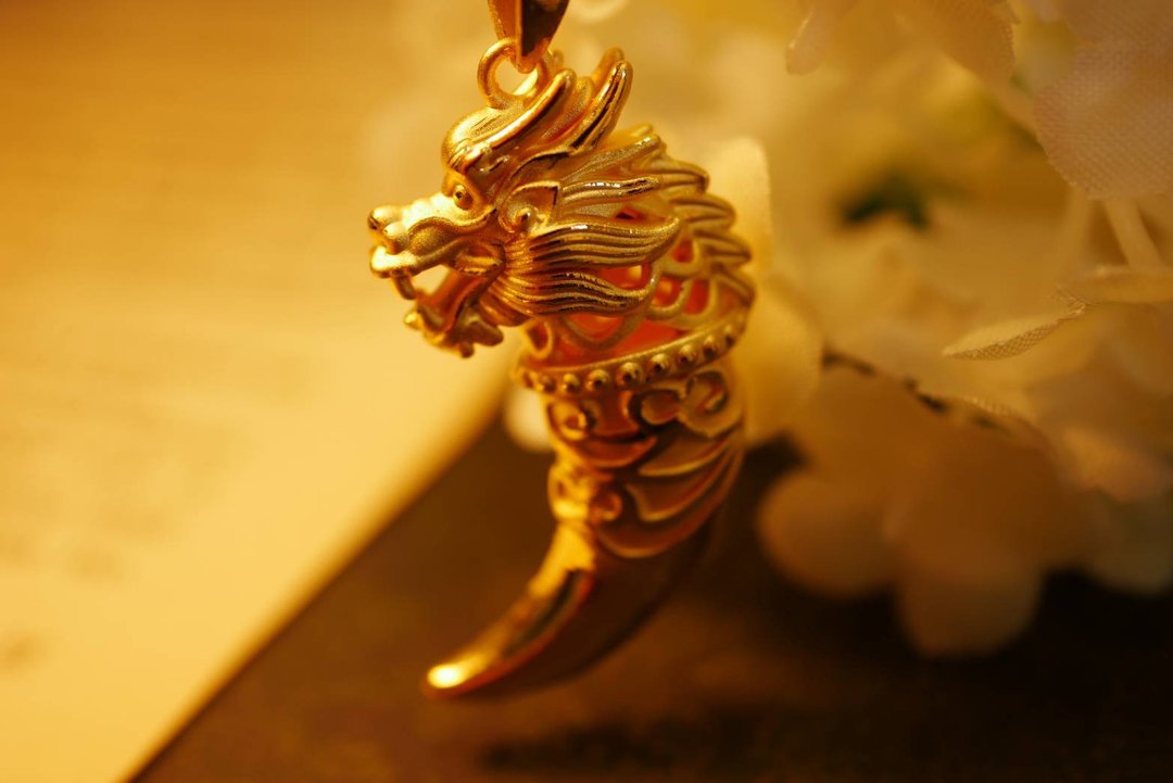 黄金坠子-生肖龙-龙牙金饰-黄金9999 - 项链 - 24k 金 金色