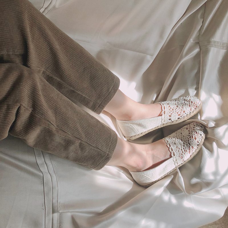 手工制作便鞋-白色系带 - 女款休闲鞋 - 亚麻 金色