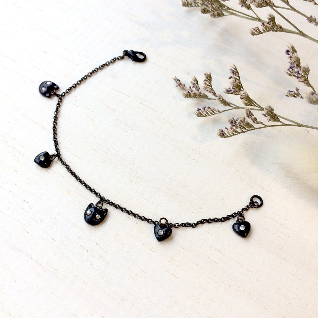 Black cat bracelet, Charm Bracelets, cat sculpture, cat lover gifts - 手链/手环 - 粘土 黑色