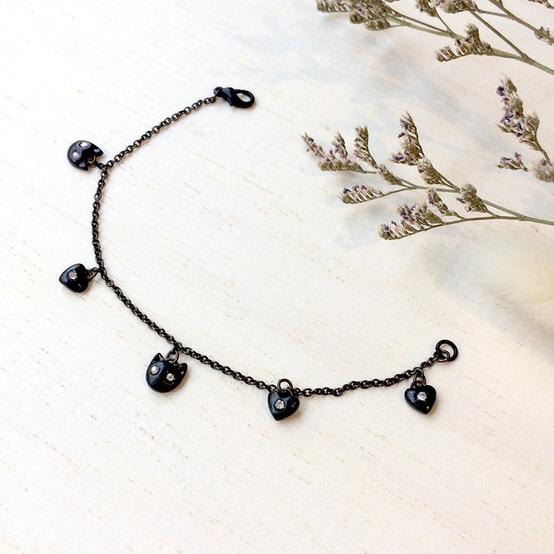 Black cat bracelet, Charm Bracelets, cat sculpture, cat lover gifts - 手链/手环 - 粘土 黑色