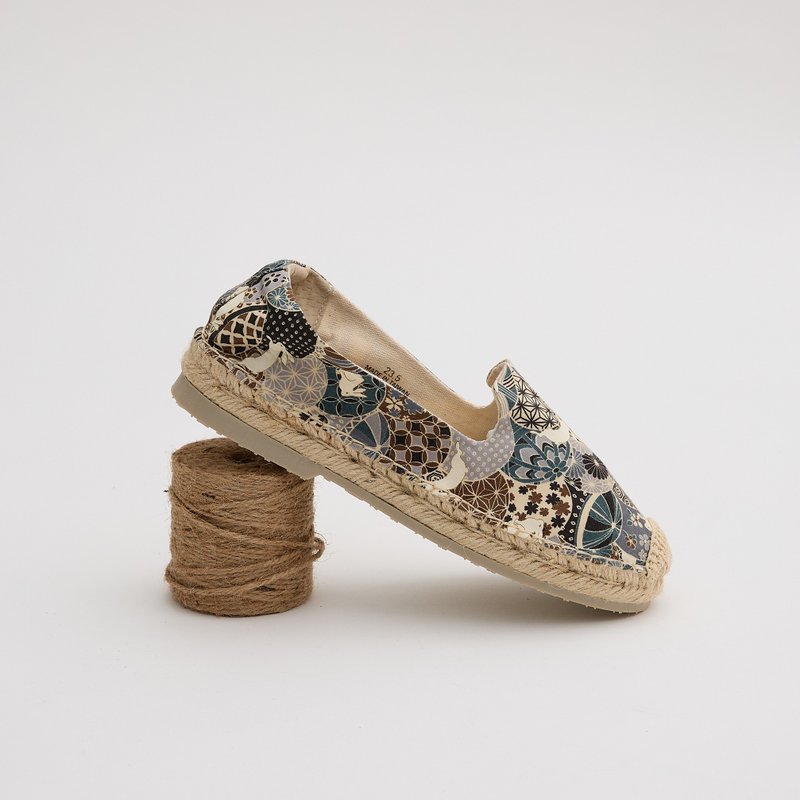 |  日系风格・台湾手工 | 好穿不磨脚 / 日式圆舞 印花系列草编鞋 - 女款休闲鞋 - 棉．麻 咖啡色