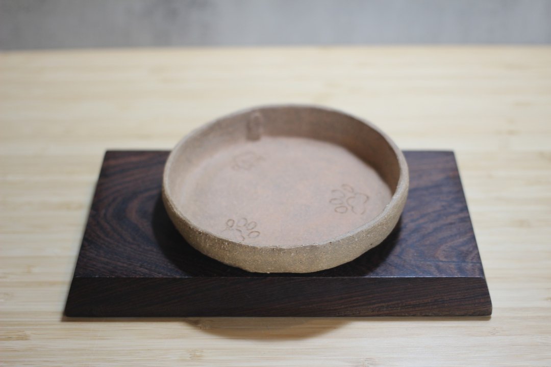 【沐春生活】12cm 纯手捏小圆碟 点心盘 陶作家叶佳佩纯手制 - 盘子/餐盘/盘架 - 陶 