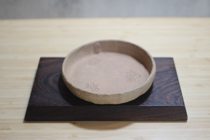 【送礼好物】12cm 纯手捏小圆碟 点心盘 陶作家叶佳佩纯手制 - 盘子/餐盘/盘架 - 陶 
