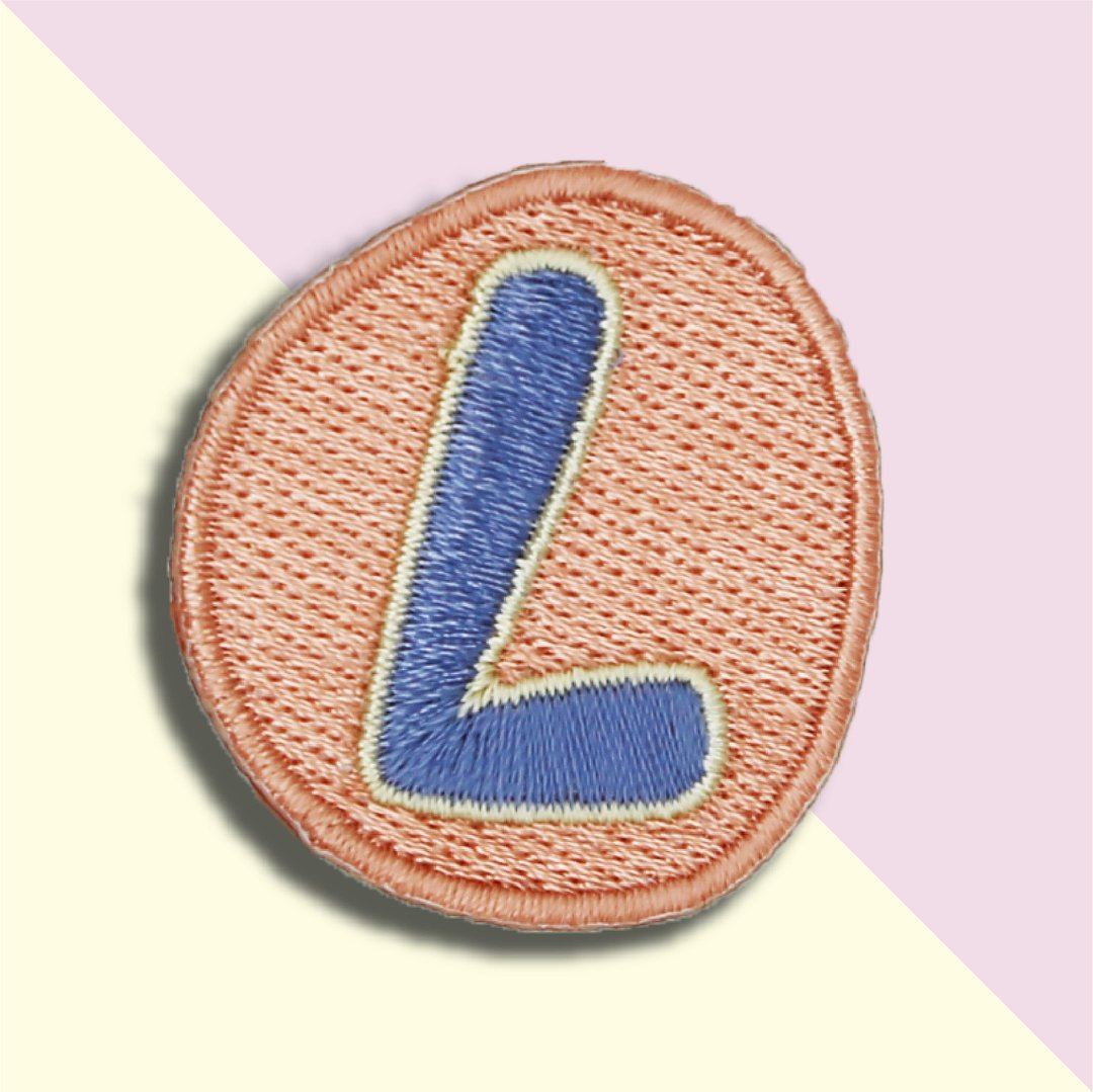 童趣刺绣贴-L - 徽章/别针 - 绣线 粉红色