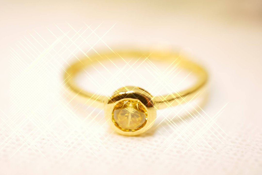 黄金戒指-黄锆石戒-女戒 - 戒指 - 24k 金 金色