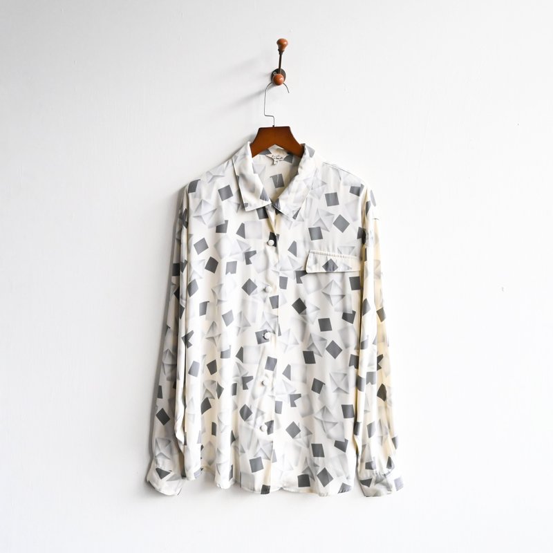 【蛋植物古着】日本制微尘印花宽松古着衬衫 - 女装衬衫 - 其他人造纤维 