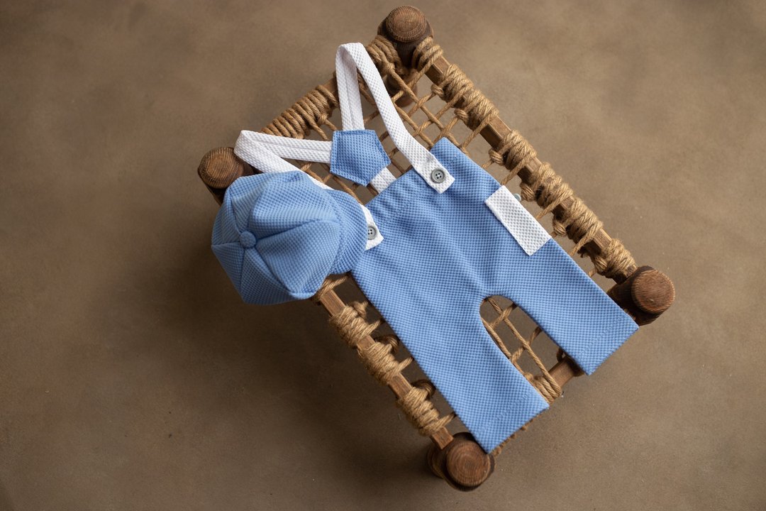 White-Blue Romper with suspenders and stylish hat for Newborn boy. - 婴儿饰品 - 其他金属 