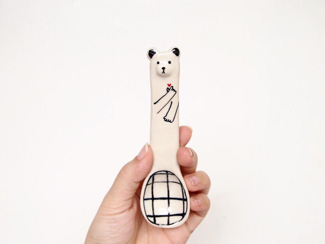 Ceramic spoon, miniheart bear spoon - 花瓶/陶器 - 陶 