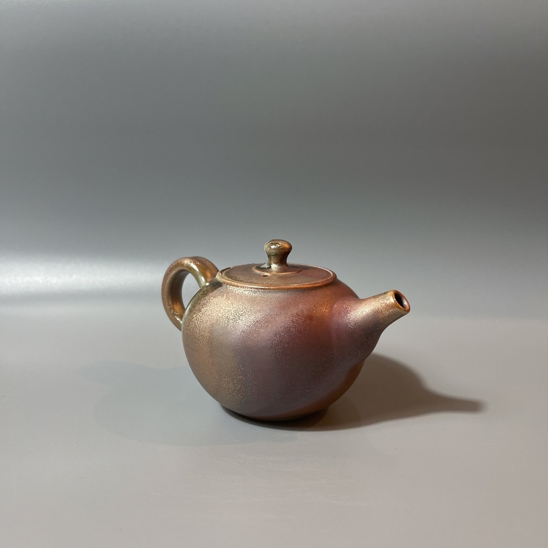 柴烧古朴落灰金彩茶壶 / 小平凡手作 - 茶具/茶杯 - 陶 