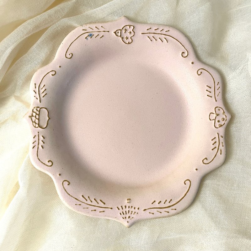 【 小丸 森林 浮雕 】 樱花粉釉一点蓝  20厘米  欧式 浮雕 盘 - 盘子/餐盘/盘架 - 陶 