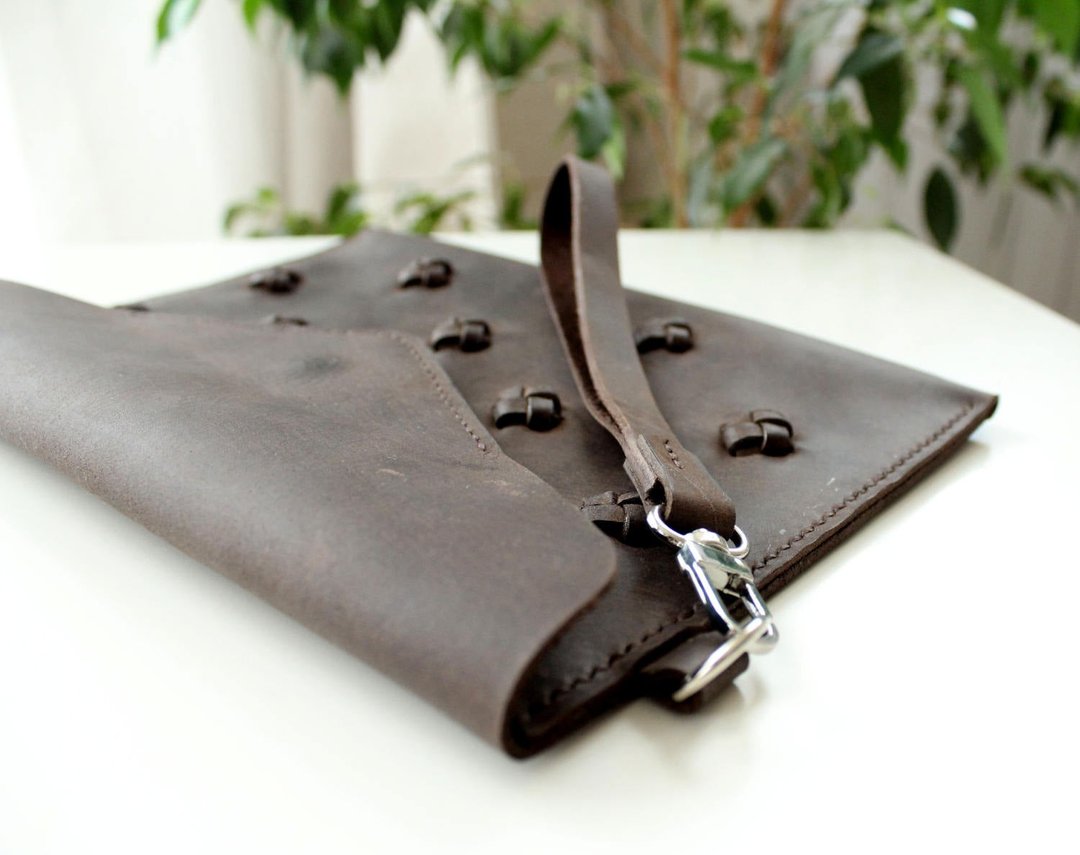 Genuine Leather Womens Clutch bag Wrislet Envelope purse with knots design - 手拿包 - 真皮 卡其色