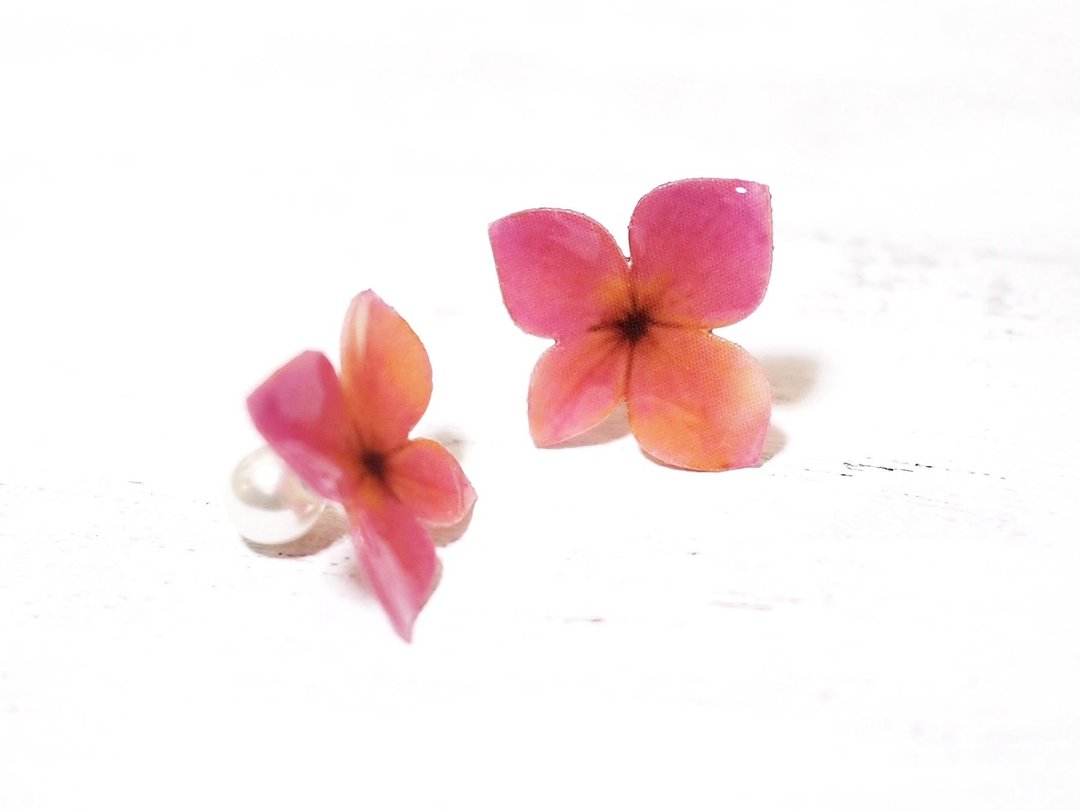 Ear scent sunset hydrangea [1A-PO-1] - 耳环/耳夹 - 棉 粉红色