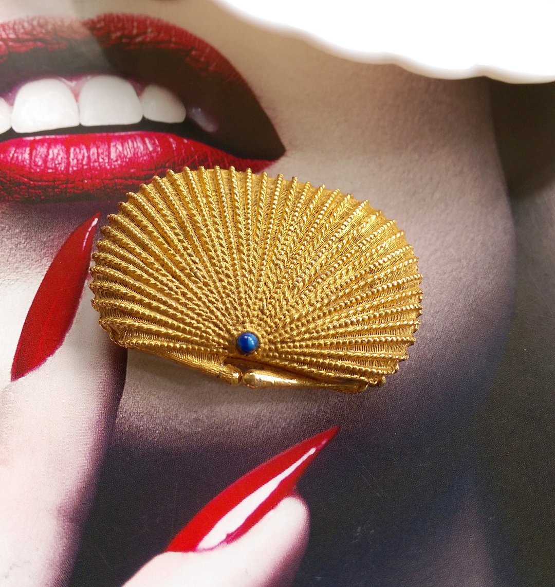 ESTEE LAUDER  金属 固体香膏盒 收纳盒。西洋古董饰品 - 摆饰 - 其他材质 金色