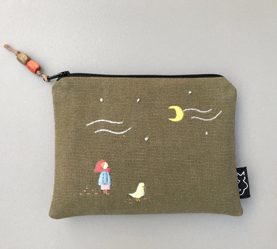 Coin Purses / The Ugly Duckling in Green colour - 零钱包 - 棉．麻 绿色
