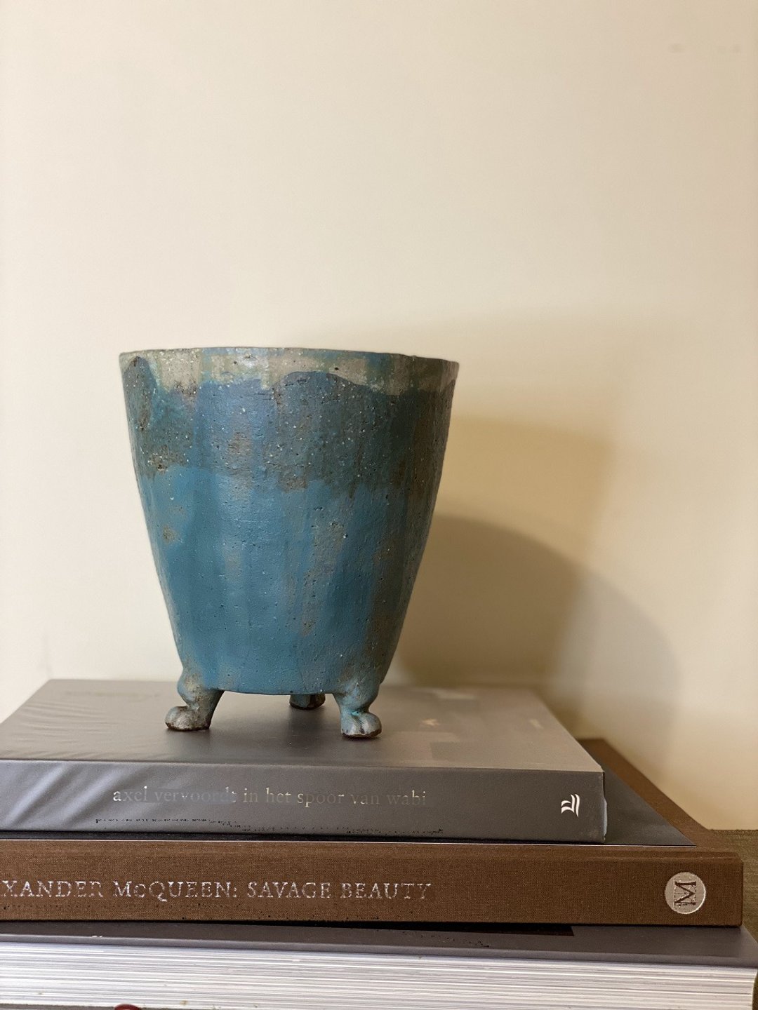 手捏陶三脚造型铜绿色家饰品花器 - 花瓶/陶器 - 陶 