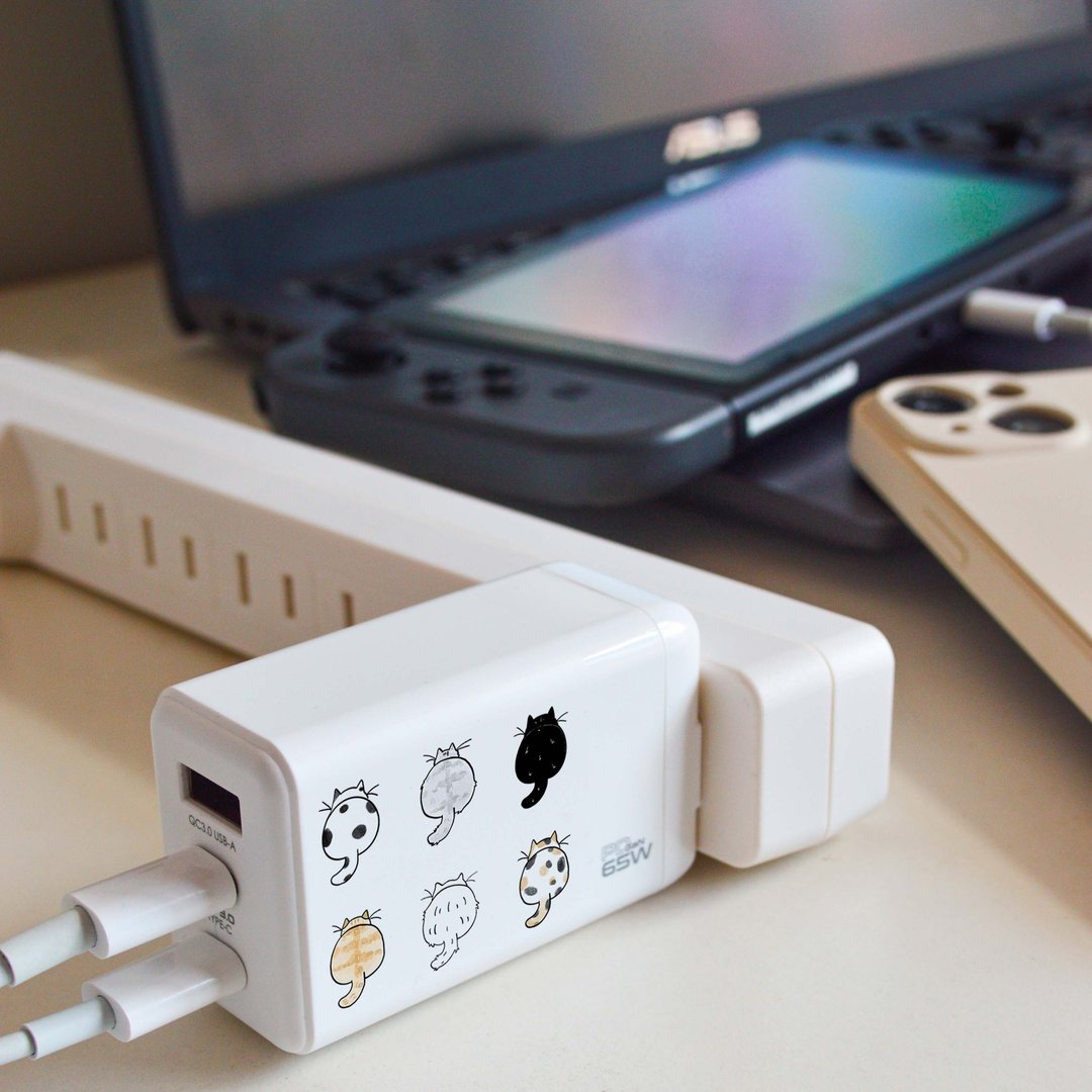 联名 MIA STUDIO 猫屁屁 ONPRO 氮化镓65W 3孔快充充电器 MIAA05 - 充电宝/传输线 - 其他材质 