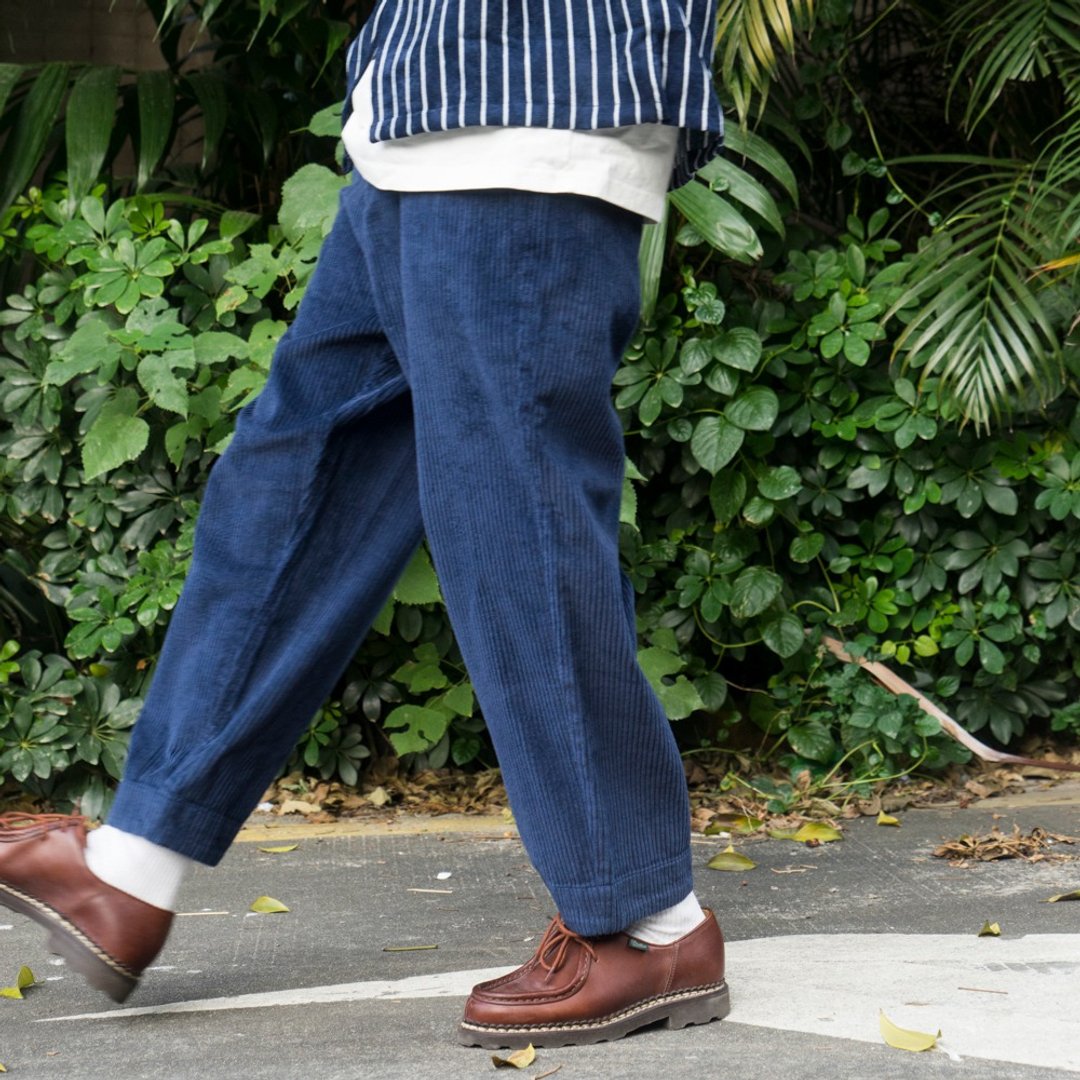 日系搭配 秋冬宽松设计 锥形灯芯绒裤 wide cut corduroy pants - 男士长裤 - 棉 蓝色