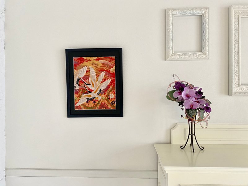 The art panel made from Japanese bride Kimono　Auspicious pattern Crane　037 - 墙贴/壁贴 - 丝．绢 红色