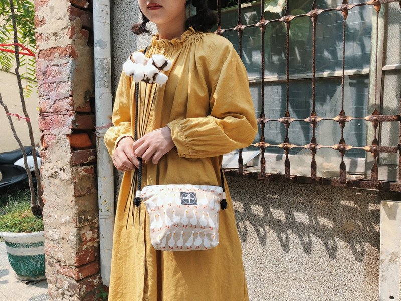 斜背小方包 / 大白鹅 两色 - 侧背包/斜挎包 - 棉．麻 多色