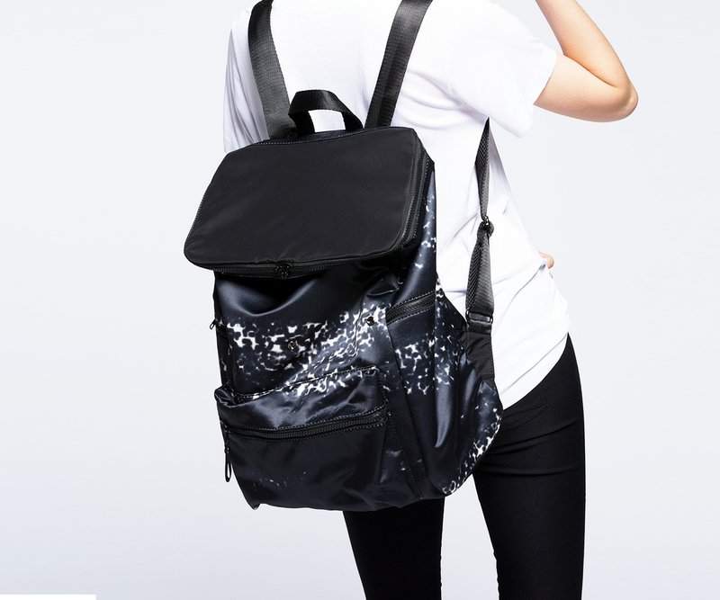 【Parachute 后背包】泼墨款(灰黑色) | 大容量 防泼水 外出好潮 - 后背包/双肩包 - 其他材质 