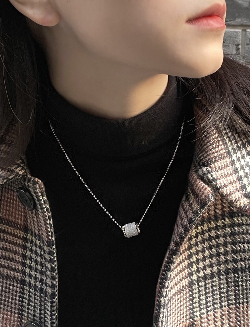 【皓韵】圆筒串珠项链 | 日本玻璃米珠 / 金色链条 | 可订制长度 - 项链 - 玻璃 白色