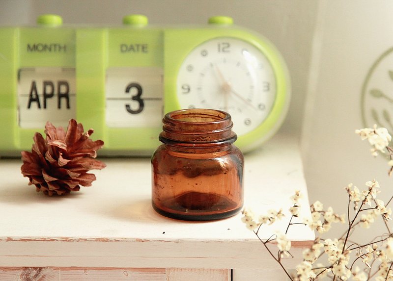 【好日恋物】日本VINTAGE 咖啡色圆口玻璃瓶 - 植栽/盆栽 - 玻璃 咖啡色