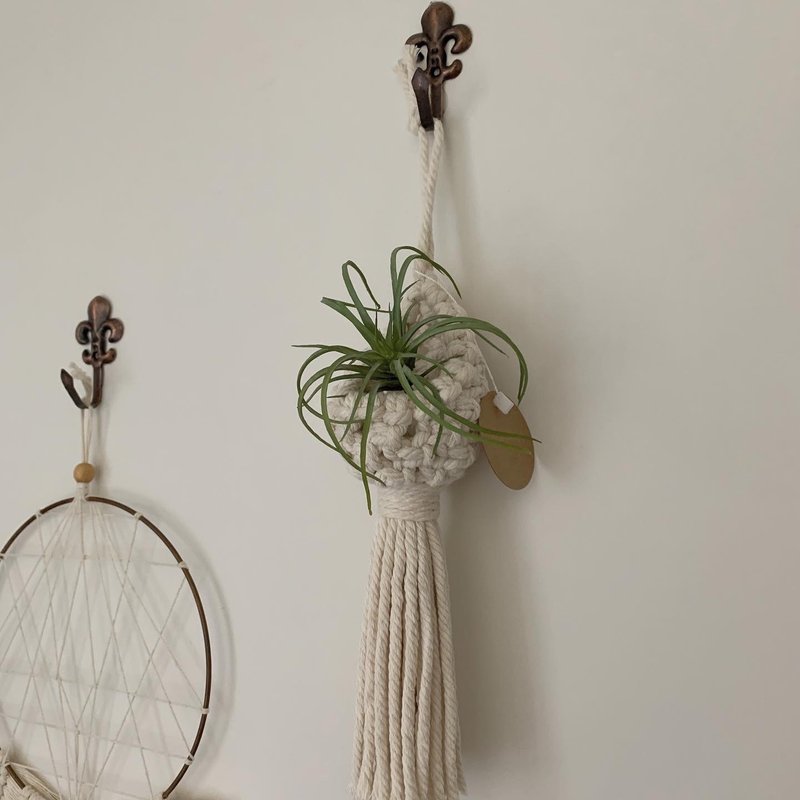 Macrame 编织 水滴 植物 空凤 仙人掌 挂饰 l 车内室内装饰 - 摆饰 - 棉．麻 白色