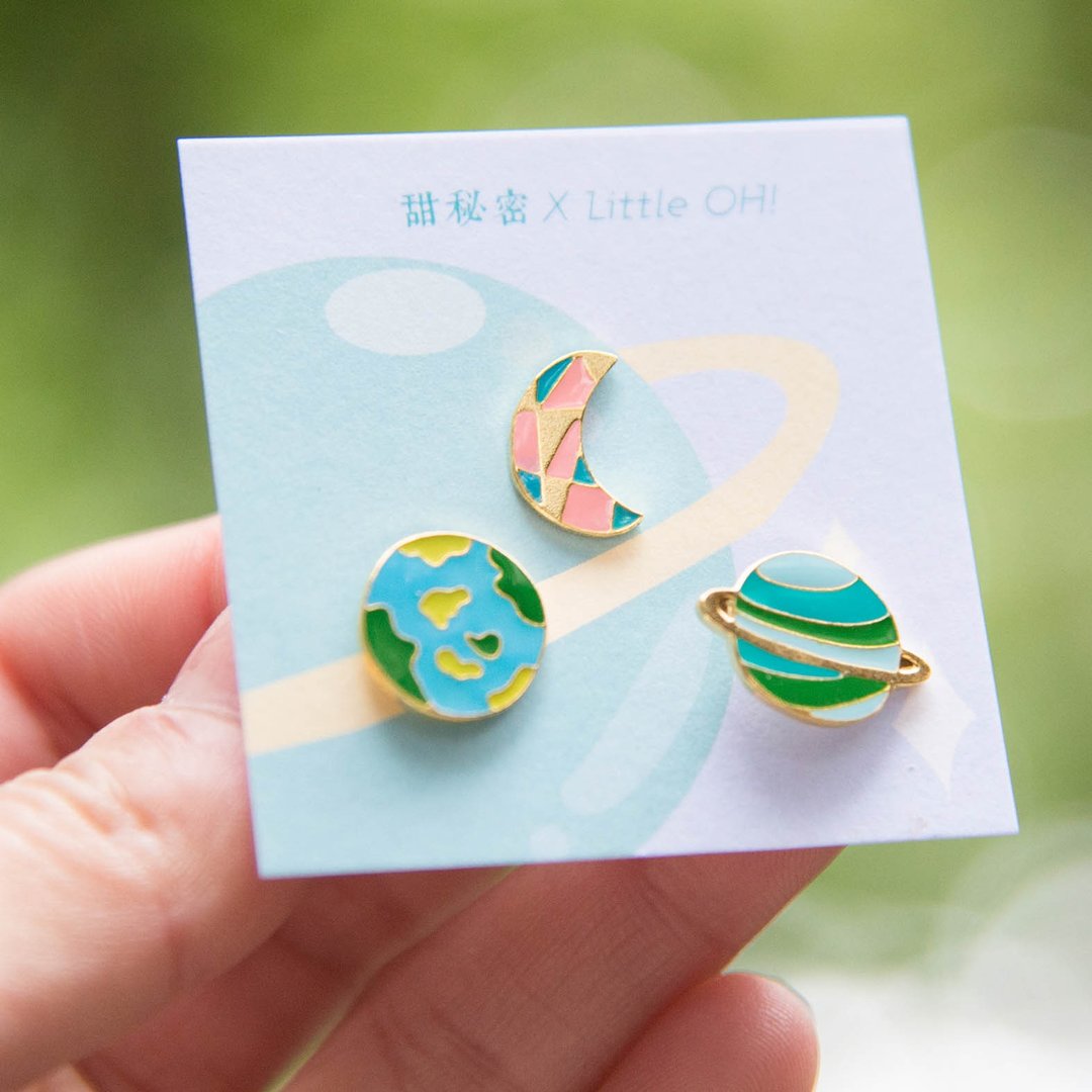 神秘宇宙  地球 月亮 我的小星球 戴上耳朵 - 耳环/耳夹 - 珐琅 蓝色
